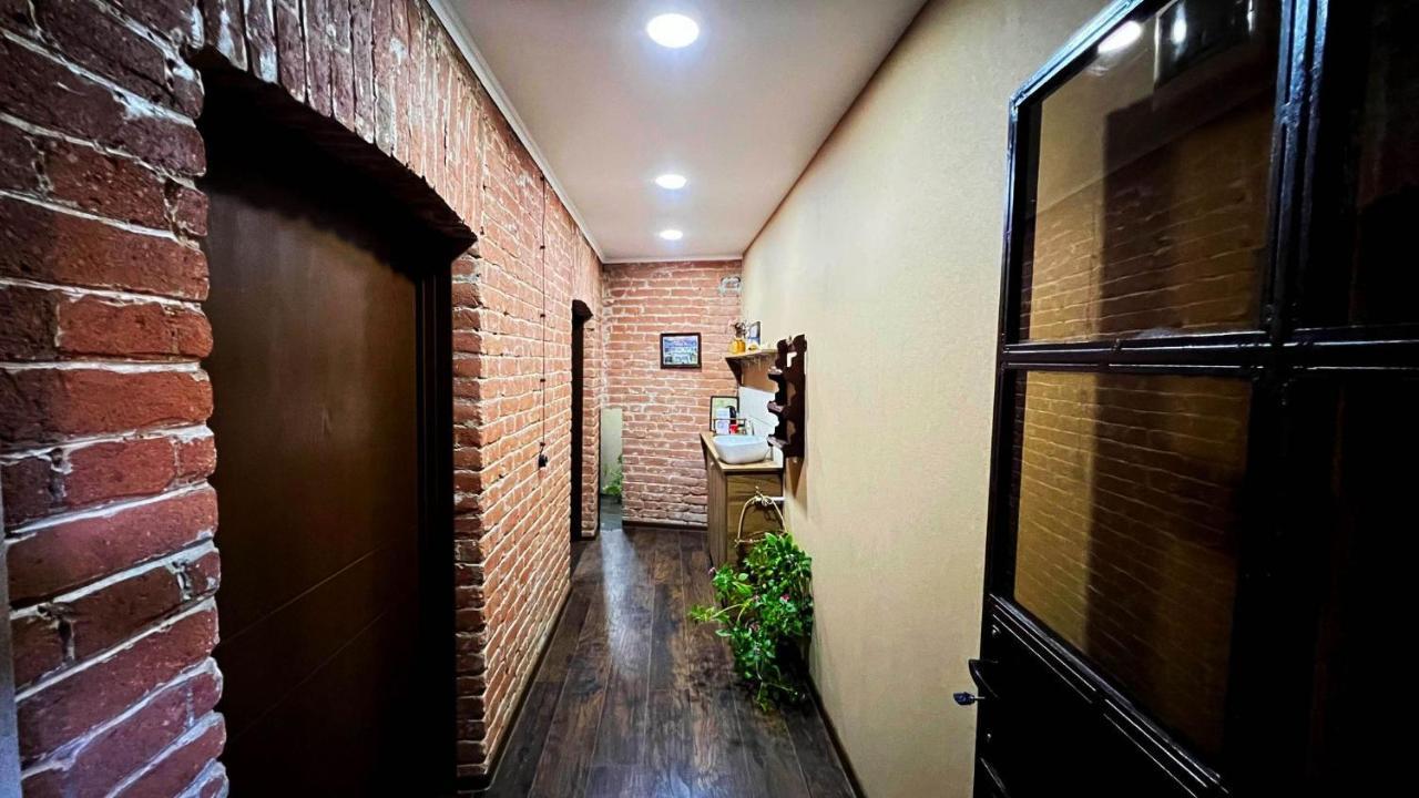 Hostel Pirosmani Tbilisi Eksteriør billede