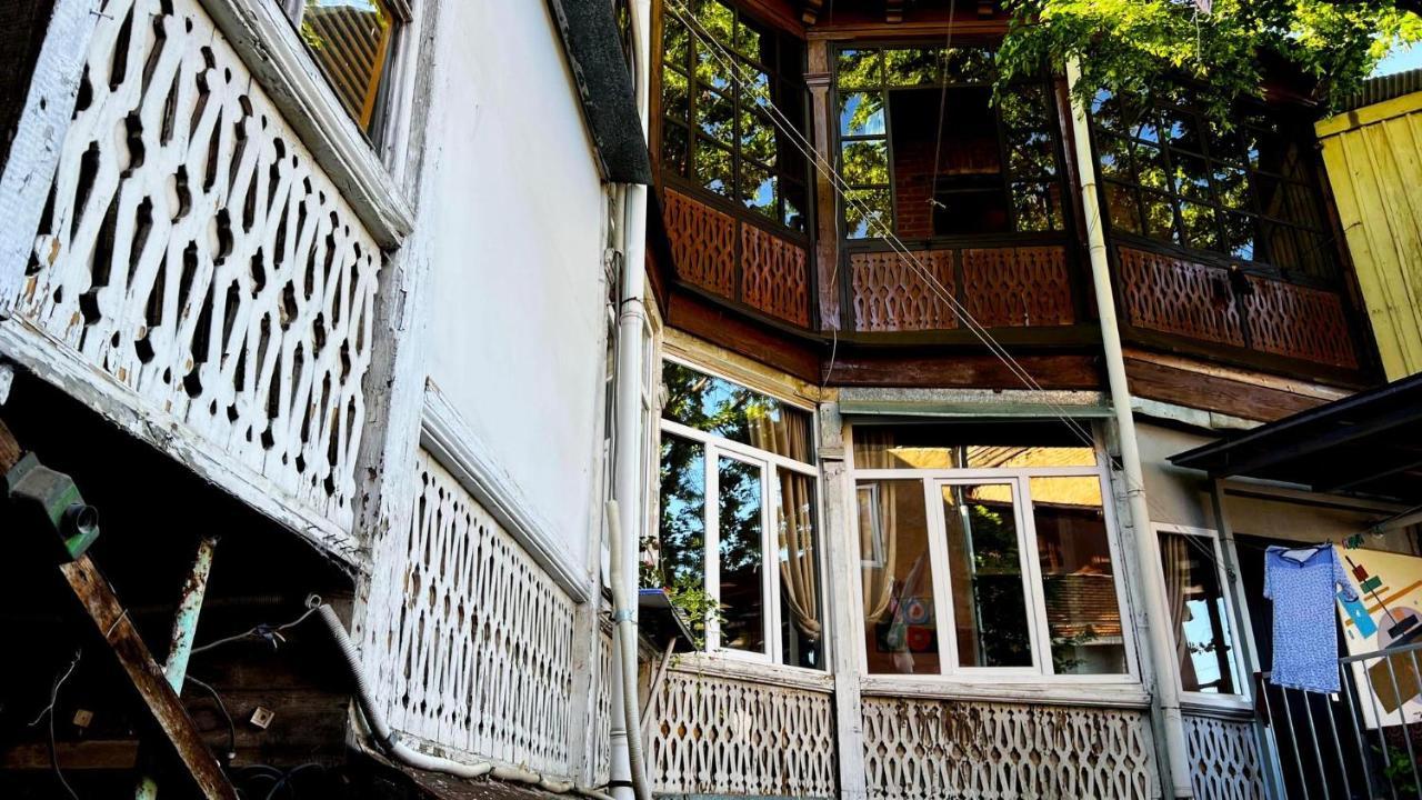 Hostel Pirosmani Tbilisi Eksteriør billede