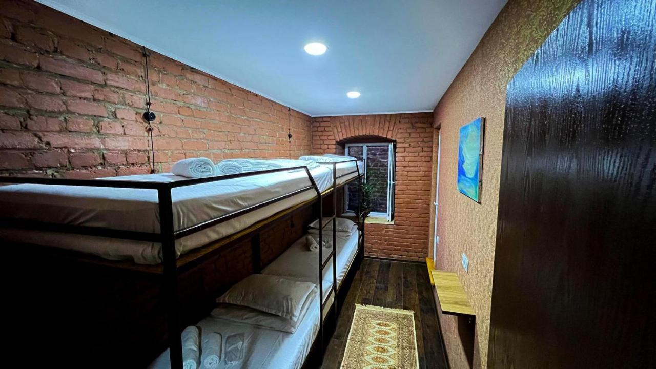 Hostel Pirosmani Tbilisi Eksteriør billede