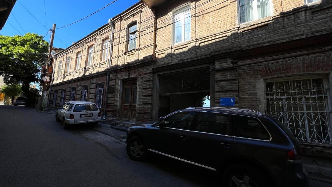 Hostel Pirosmani Tbilisi Eksteriør billede