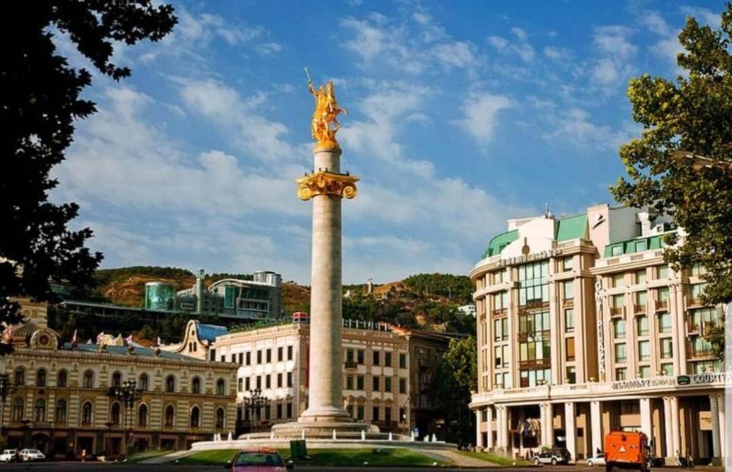 Hostel Pirosmani Tbilisi Eksteriør billede